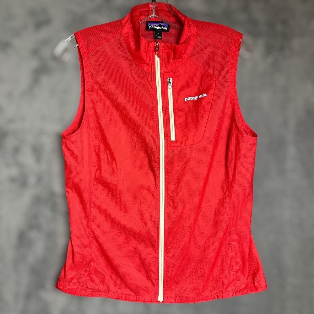 Patagonia Houdini Vest Women's‎ Small Red Lightweight Full Zip Hiking Outdoor